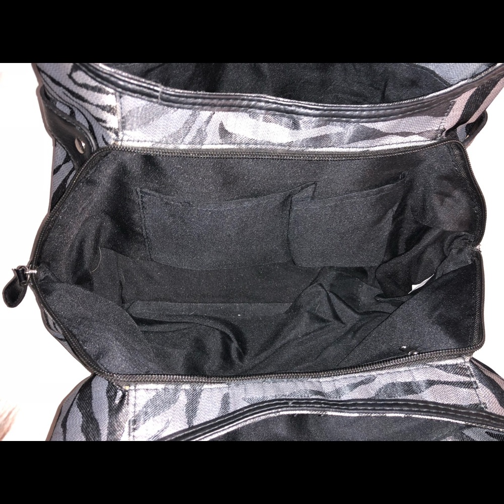 Zebra Purse - Picture 3 of 4